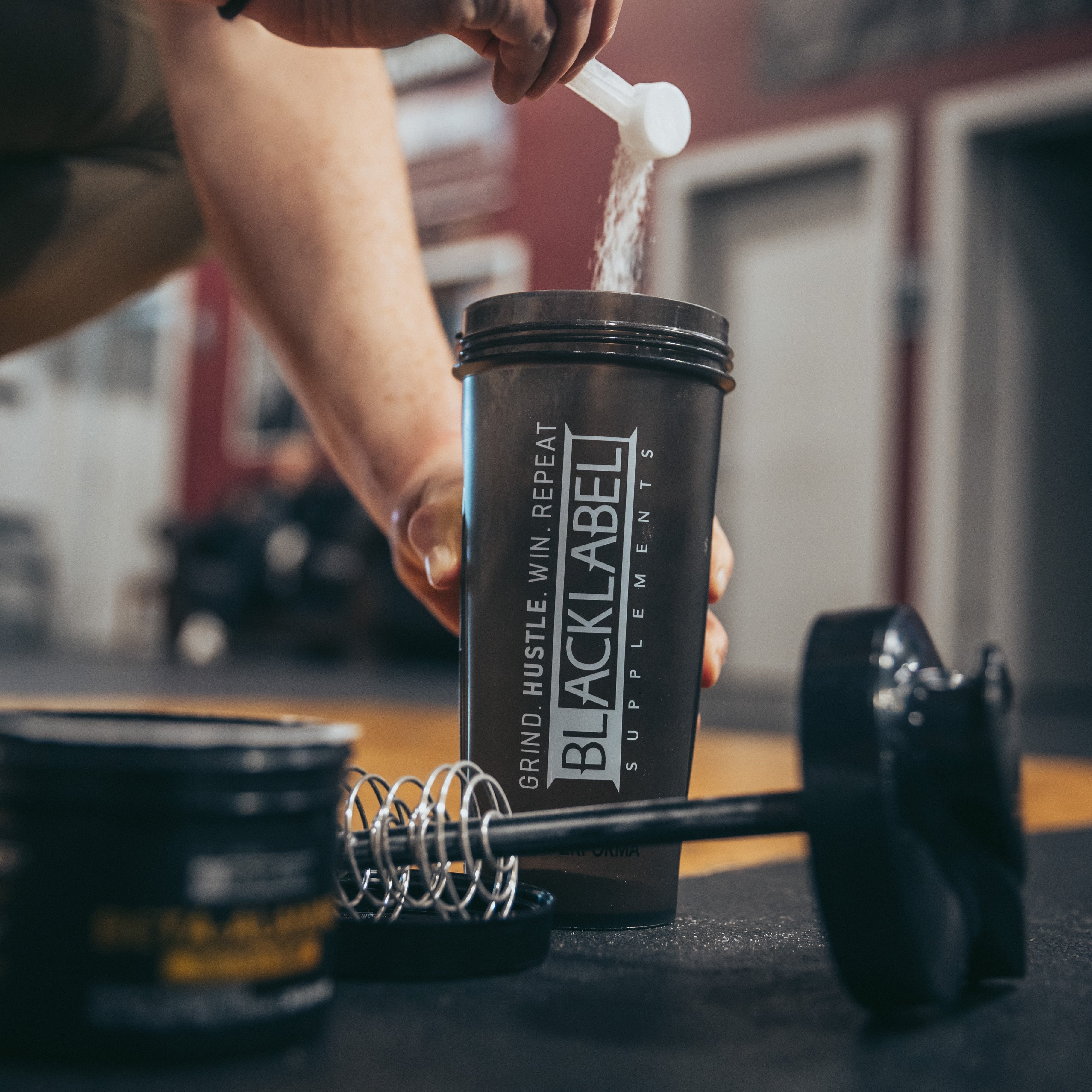 28 Oz Protein Shaker Bottle For Gym Fitness